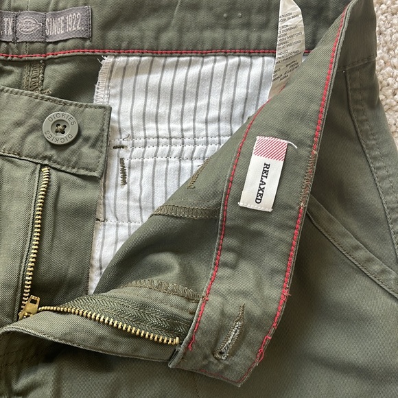 Dickies brand cargo shorts - Picture 5 of 8